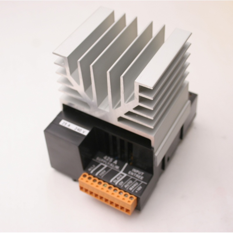 Used Eurotherm Control Unit 425A 25A/240V/110V120/4MA20/PA/ENG/ 240V, 25A