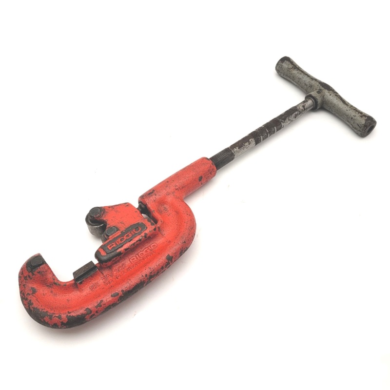 Used Ridgid No 2A/202 Heavy-Duty Screw-Feed Pipe Cutter, Capacity: 1/8″-2″ *No Wheel*