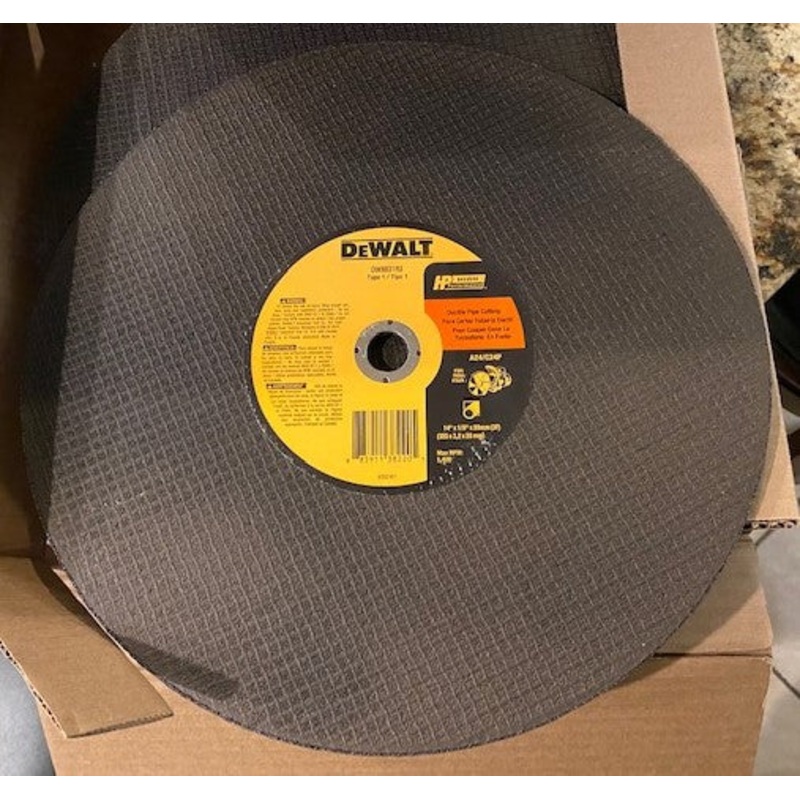 DeWALT DW8031R3 14″ x 24 Grit Aluminum Oxide Ductile Pipe Cutoff Wheel 10pcs.